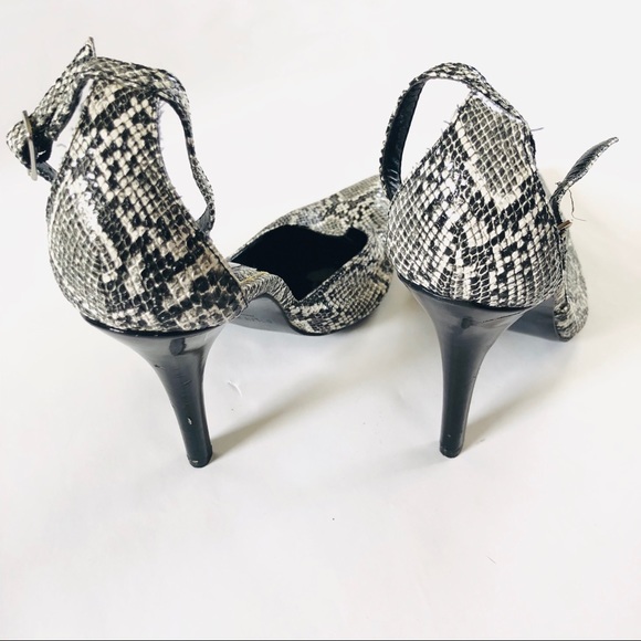 1 for $15 or 2/$20 SHOE SALE! Colin Stuart Faux Snakeskin Heels - Women's 8.5 - Picture 5 of 6